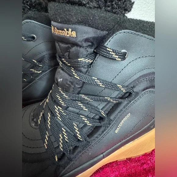 NEW 🖤 COLUMBIA Women's Red Hills Omni-Heat Winter Faux Fur Boot (Size 7) - Picture 12 of 17